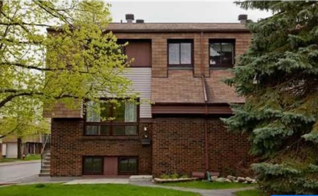 Building Photo - 7D Woodvale Green