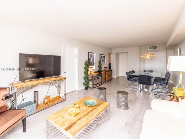 Photo - 3701 N Country Club Dr Unit 1002