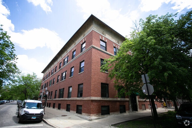 Building Photo - 3147 W Lyndale St Unit 1 Rental