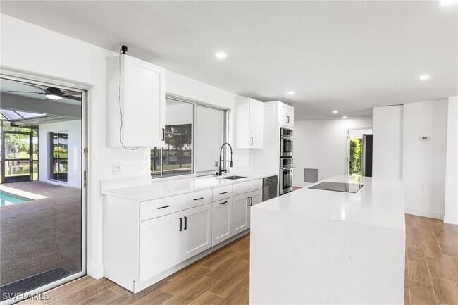 Photo - 1041 N Waterway Dr