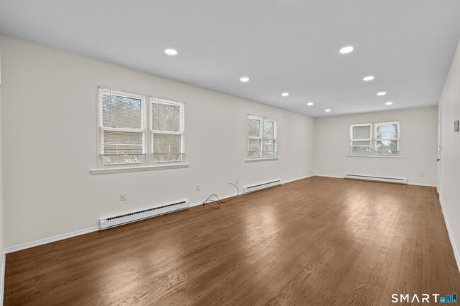 Photo - 110 Burwood Ave Unit 2