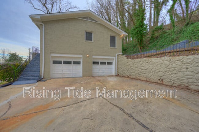 Photo - 401 Lance Ln