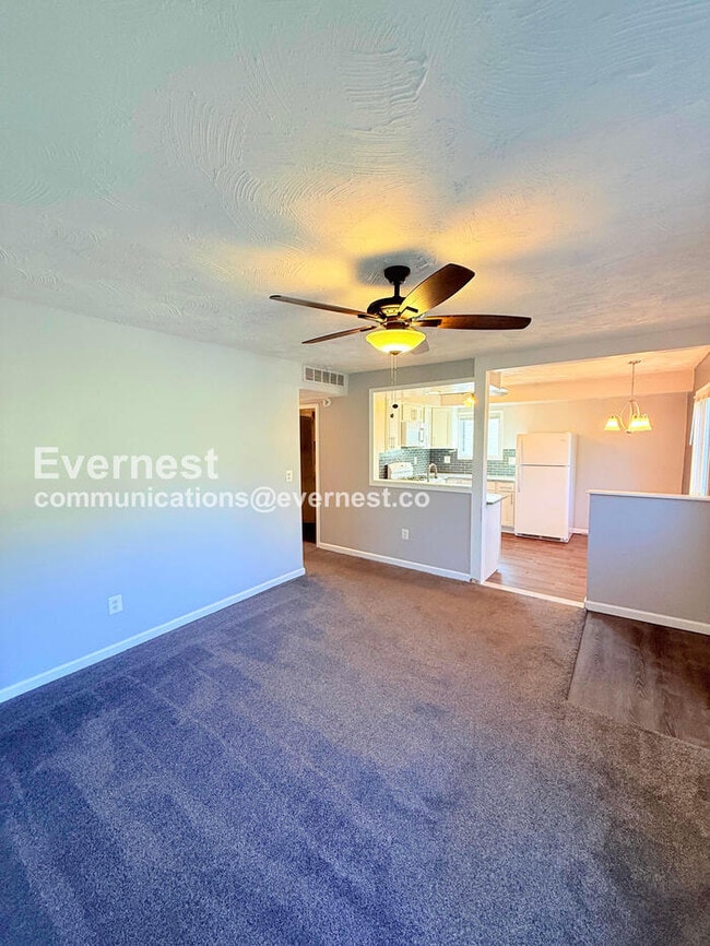 Photo - 9433 Sylvia St