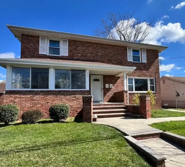 Building Photo - 1575 Lenox Pl Unit 2