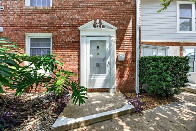 Photo - 83 Comares Ave