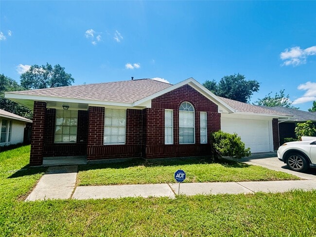 Building Photo - 7815 Log Hollow Dr
