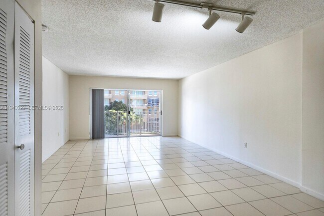 Photo - 2660 SW 37th Ave Unit 308