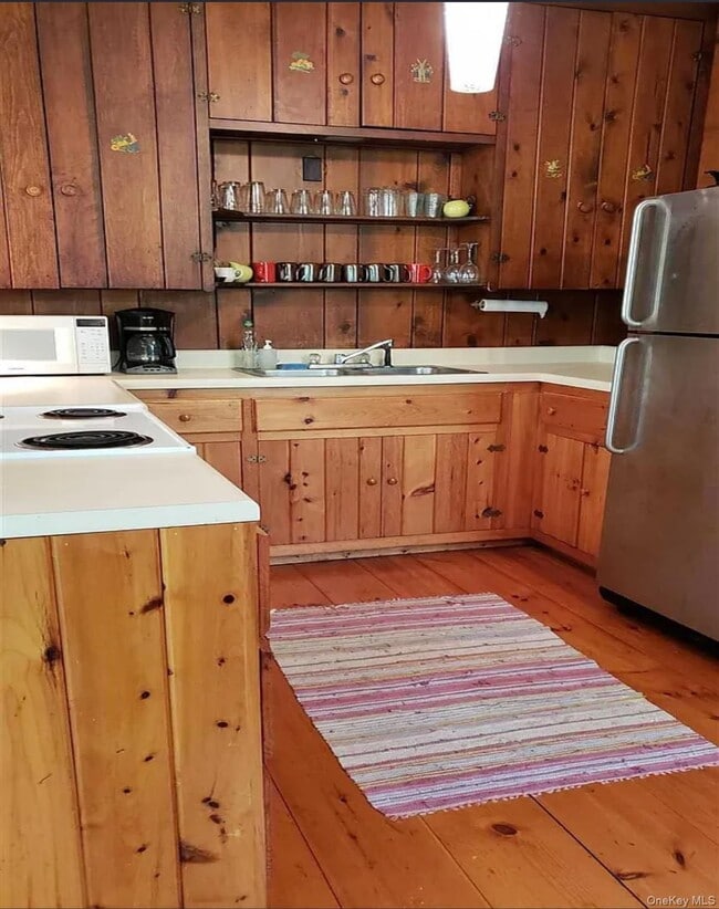 Photo - 717 Spring Lake Rd