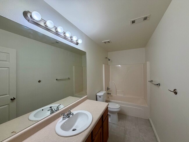 297 Graystone Cir Unit 1