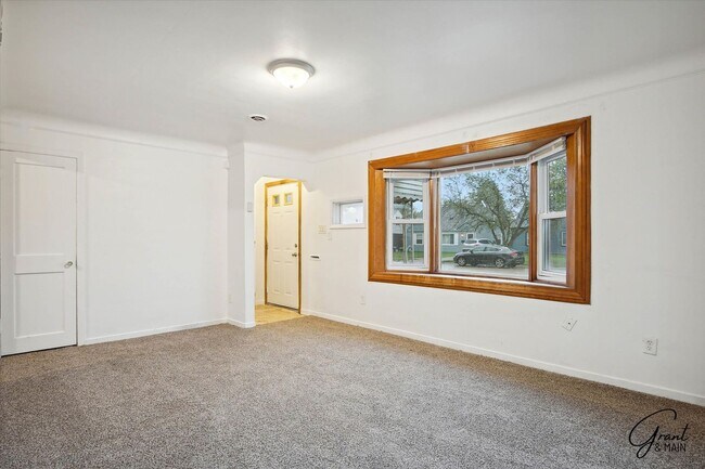 Photo - $1200 - 3 bedroom Eastpointe