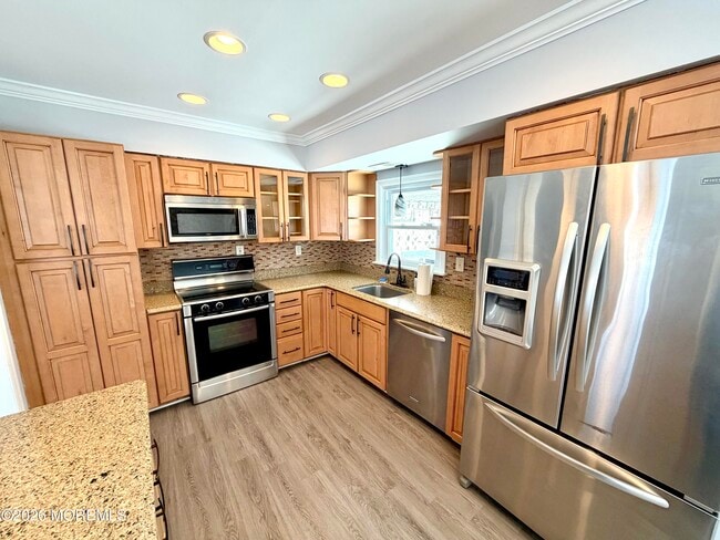 Photo - 70 Village Dr