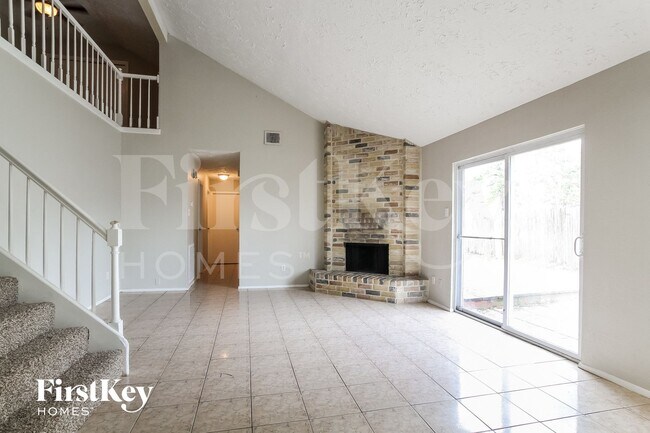 Photo - 22219 Diane Dr