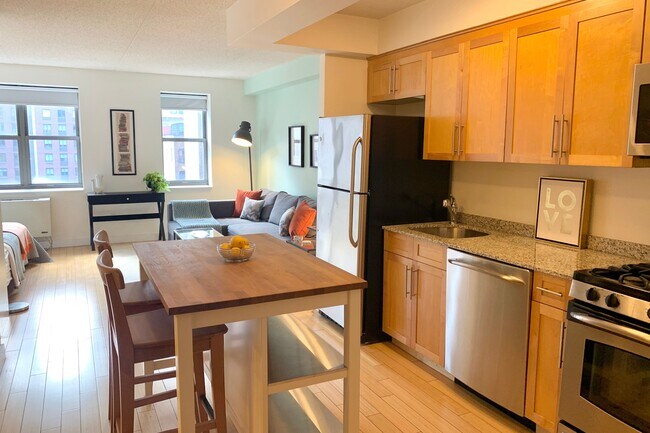 Photo - 516 W 47th St Condo