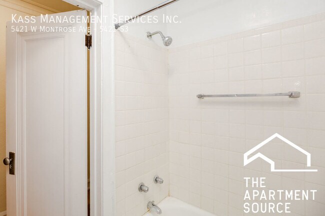 Photo - 5421 W Montrose Ave