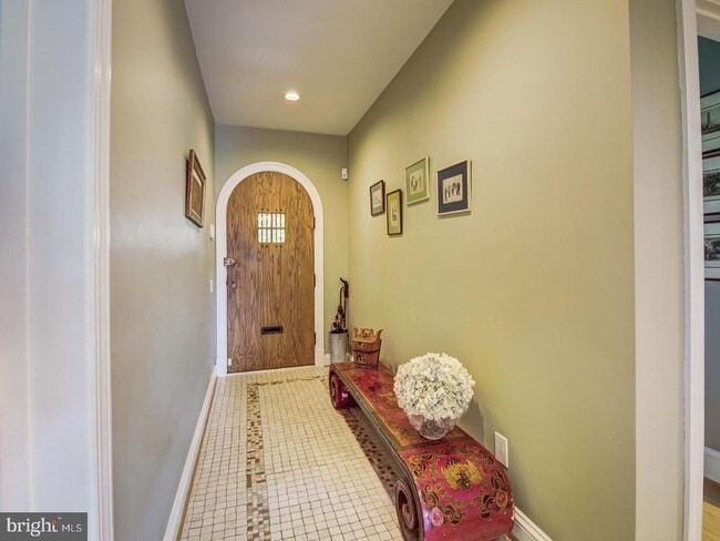 Photo - 3808 Cathedral Ave NW