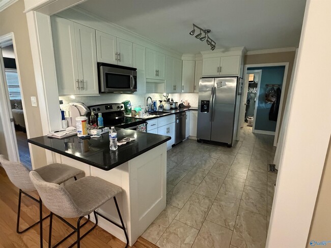 Photo - 217 Drake Ave SW
