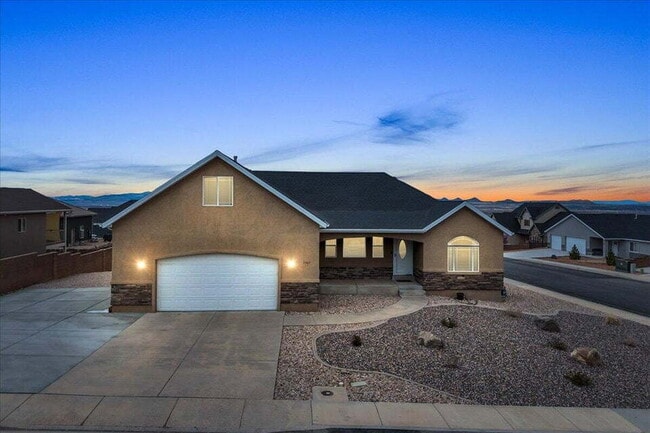 "Spacious 5-Bed, 3-Bath Home in Cedar City... - "Spacious 5-Bed, 3-Bath Home in Cedar City...
