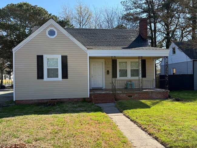 Building Photo - 1003 Douglas Ave