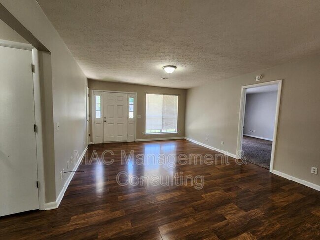 Photo - 1600 Garden Ln