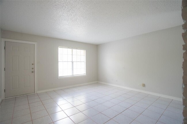 Photo - 11903 Argonne Forest Trail