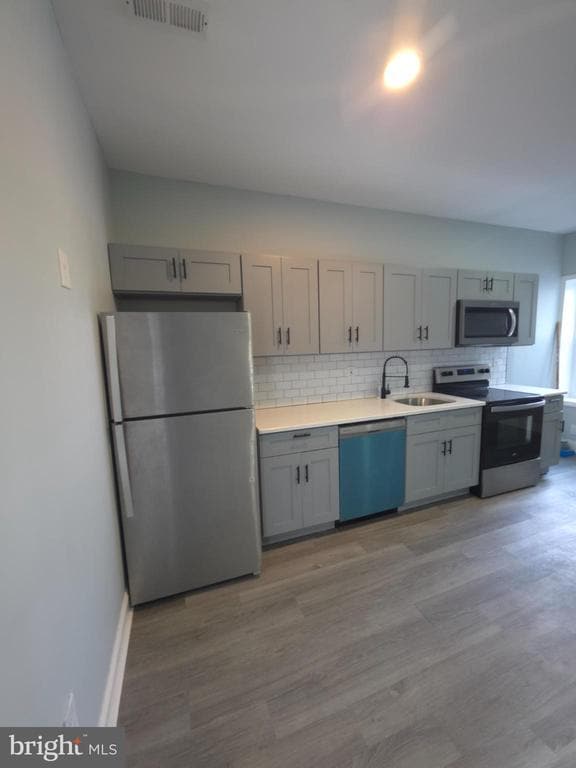 Photo - 1133 W Somerset St