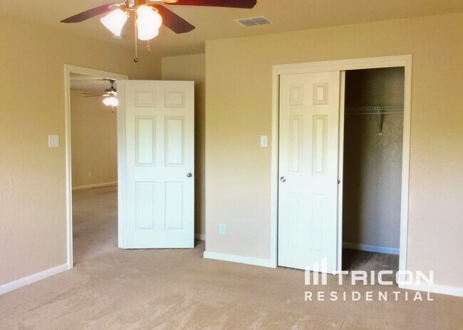 Photo - 5118 Badland Beacon