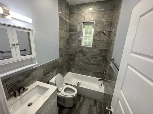 Photo - 158-160-160 Westfield Ave Townhome