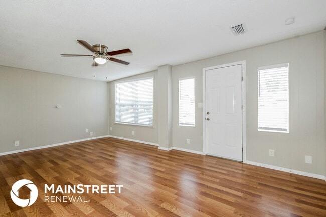 Photo - 295 52nd St S