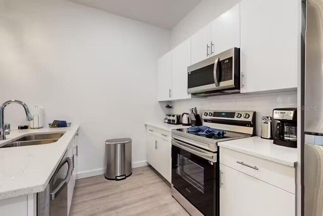 Photo - 372 Famagusta Dr