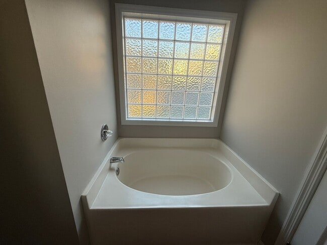 Photo - HUNTERS CROSSING