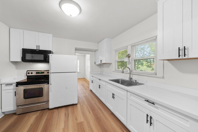 Building Photo - 4716 7th Ave NE