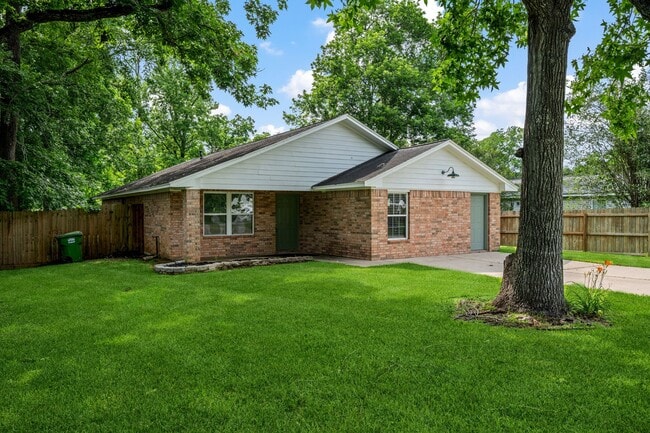 157 Hillside Dr