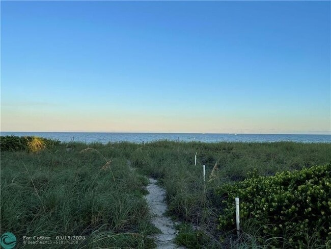 Photo - 4564 El Mar Dr Unit 6