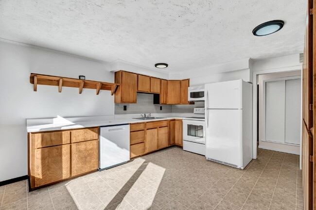 235 Finson Rd