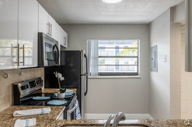2 BR, 2 BA - 742SQFT - Westview Commons