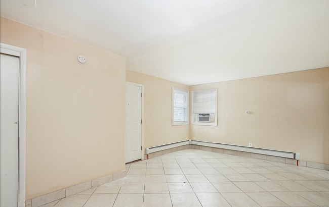 250 Hancock Ave Unit B