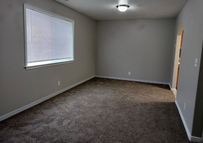 Photo - 2 Bed 1 Bath Apartment at Delmar Condominiums in Sugar City!