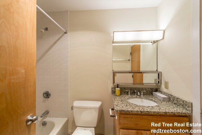 Photo - 1079 Commonwealth Ave Unidad 447