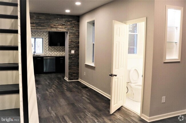 Building Photo - 3119 N Judson St Rental