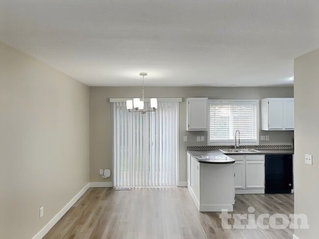 Photo - 16209 NE 12th St