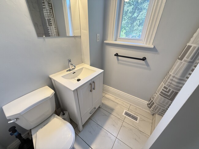 Photo - 77 Murray St