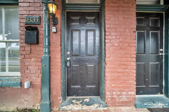 Photo - 1834 Parkwood Ave