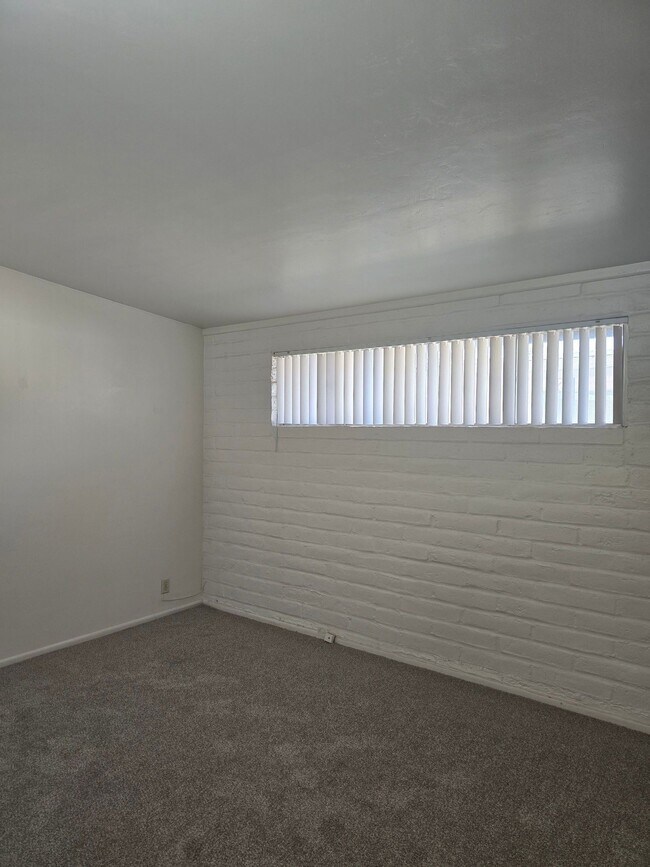 Photo - 3501 E 3rd St Unidad A