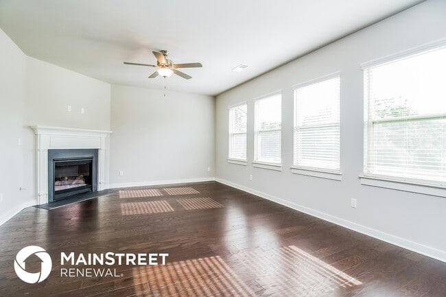 3138 Rift Ln