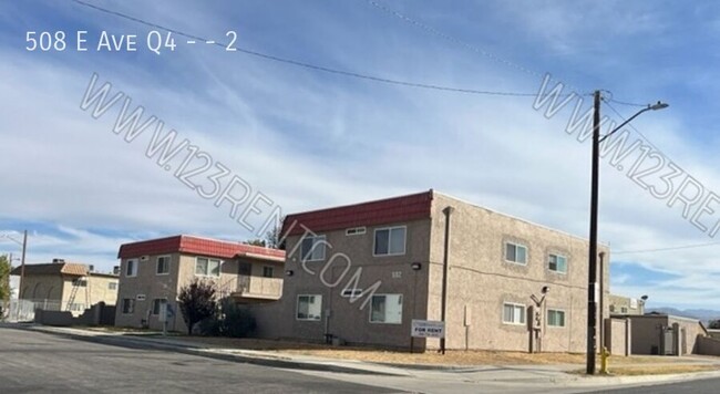 2BD/ 1BTH Apartment East Palmdale - 2BD/ 1BTH Apartment East Palmdale Unit 2