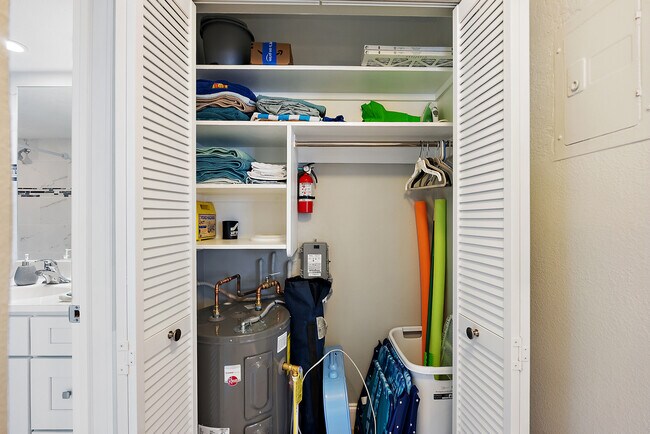 Photo - 11440 1st St E