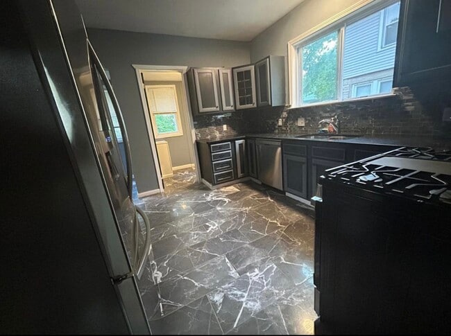 Building Photo - 36 Mill St