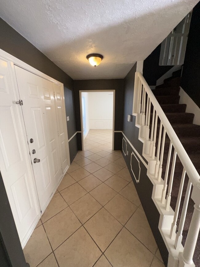 Building Photo - 10419 Autumn Harvest Dr