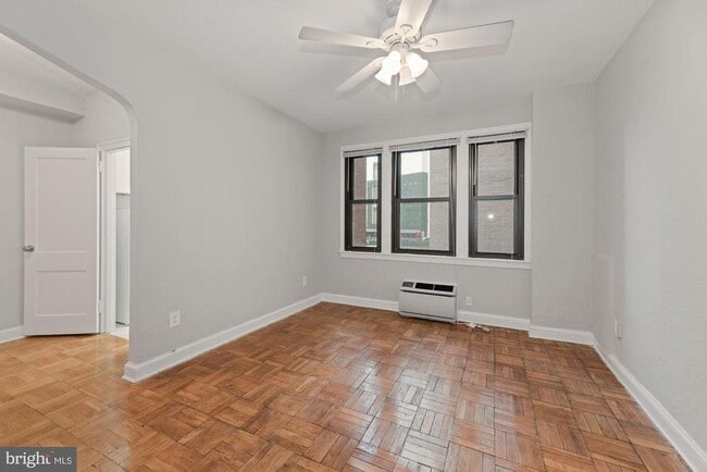 Photo - 1010 25th St NW Unit 208