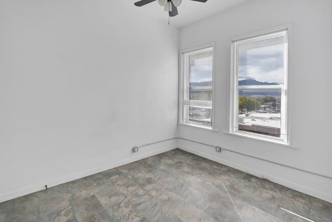 Photo - Vintage Vault Unidad 303